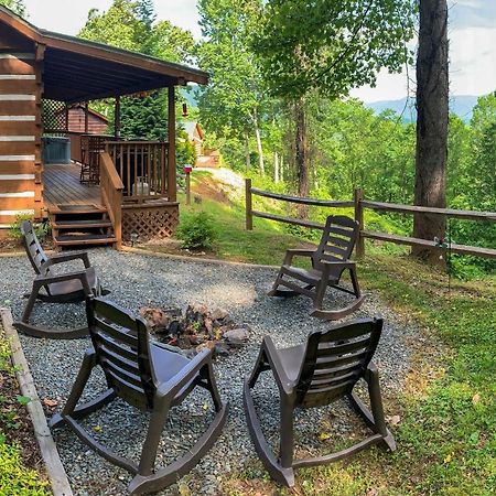 Cozy Cabin With Hot Tub And Smoky Mountain Views! Βίλα Bryson City Εξωτερικό φωτογραφία