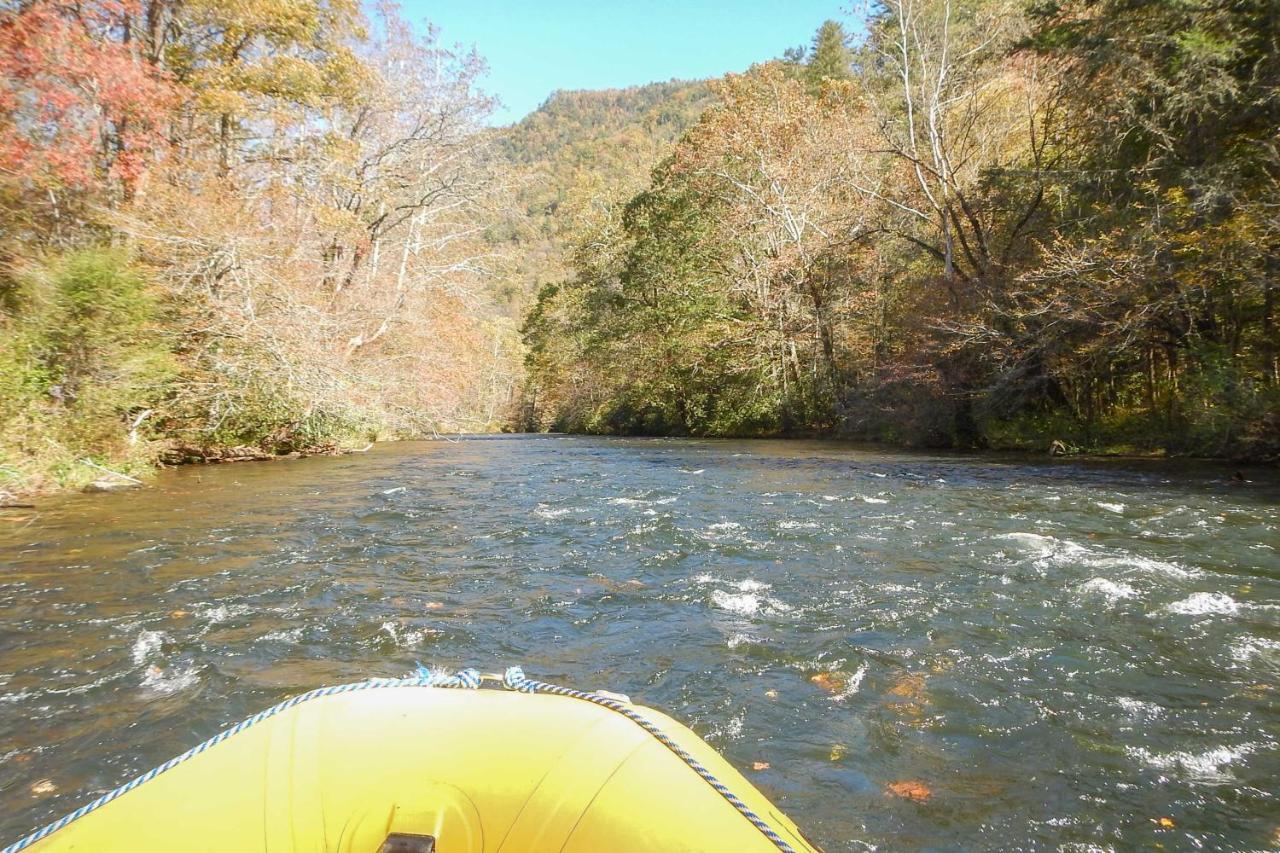 Cozy Cabin With Hot Tub And Smoky Mountain Views! Βίλα Bryson City Εξωτερικό φωτογραφία