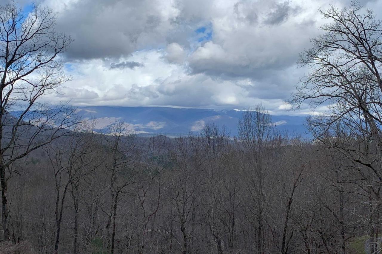 Cozy Cabin With Hot Tub And Smoky Mountain Views! Βίλα Bryson City Εξωτερικό φωτογραφία