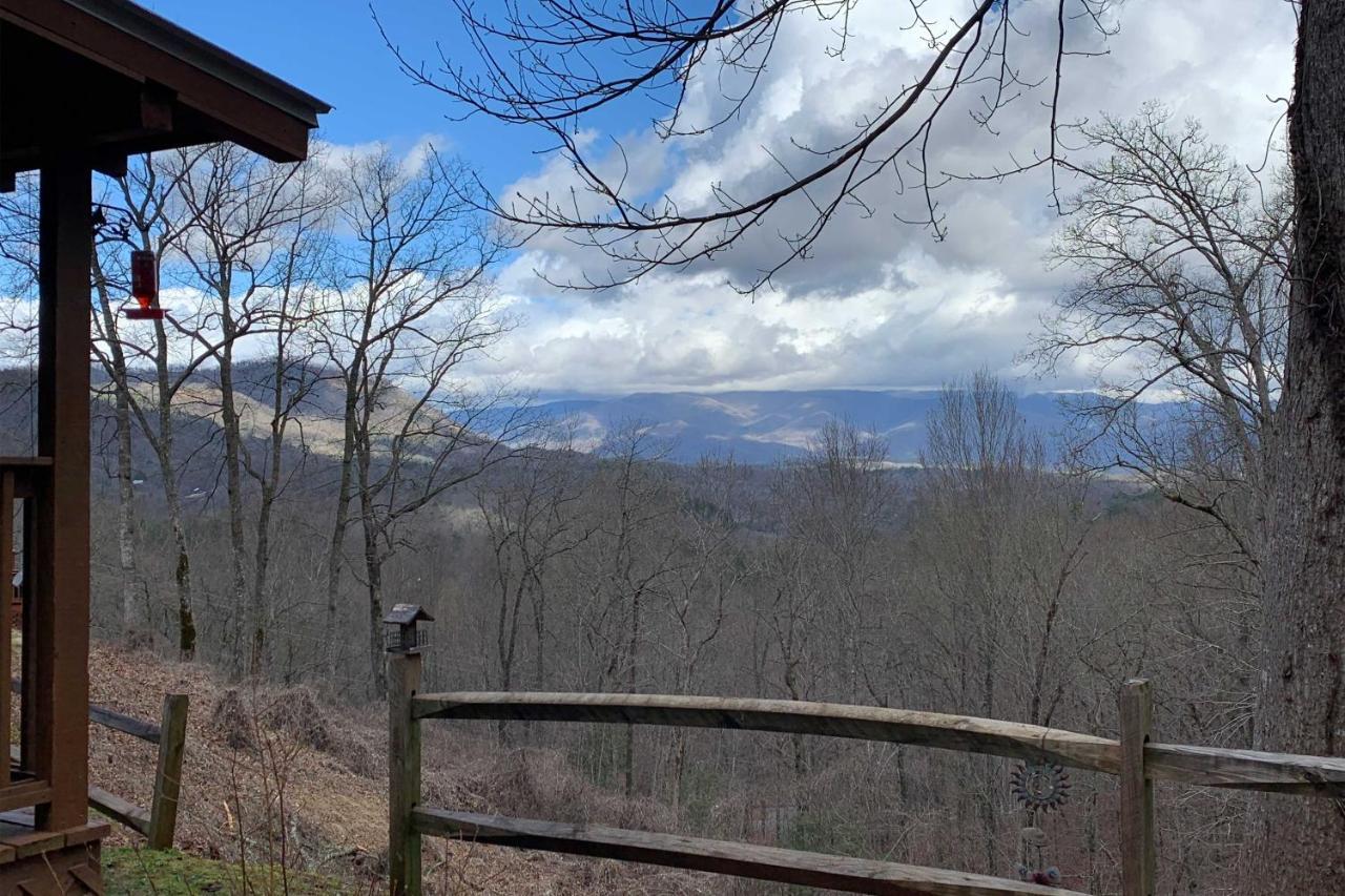 Cozy Cabin With Hot Tub And Smoky Mountain Views! Βίλα Bryson City Εξωτερικό φωτογραφία