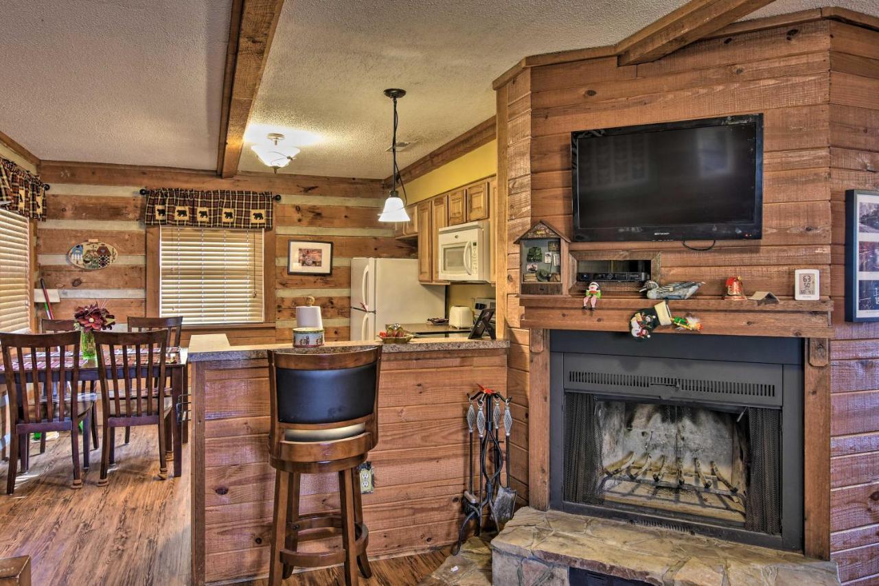 Cozy Cabin With Hot Tub And Smoky Mountain Views! Βίλα Bryson City Εξωτερικό φωτογραφία