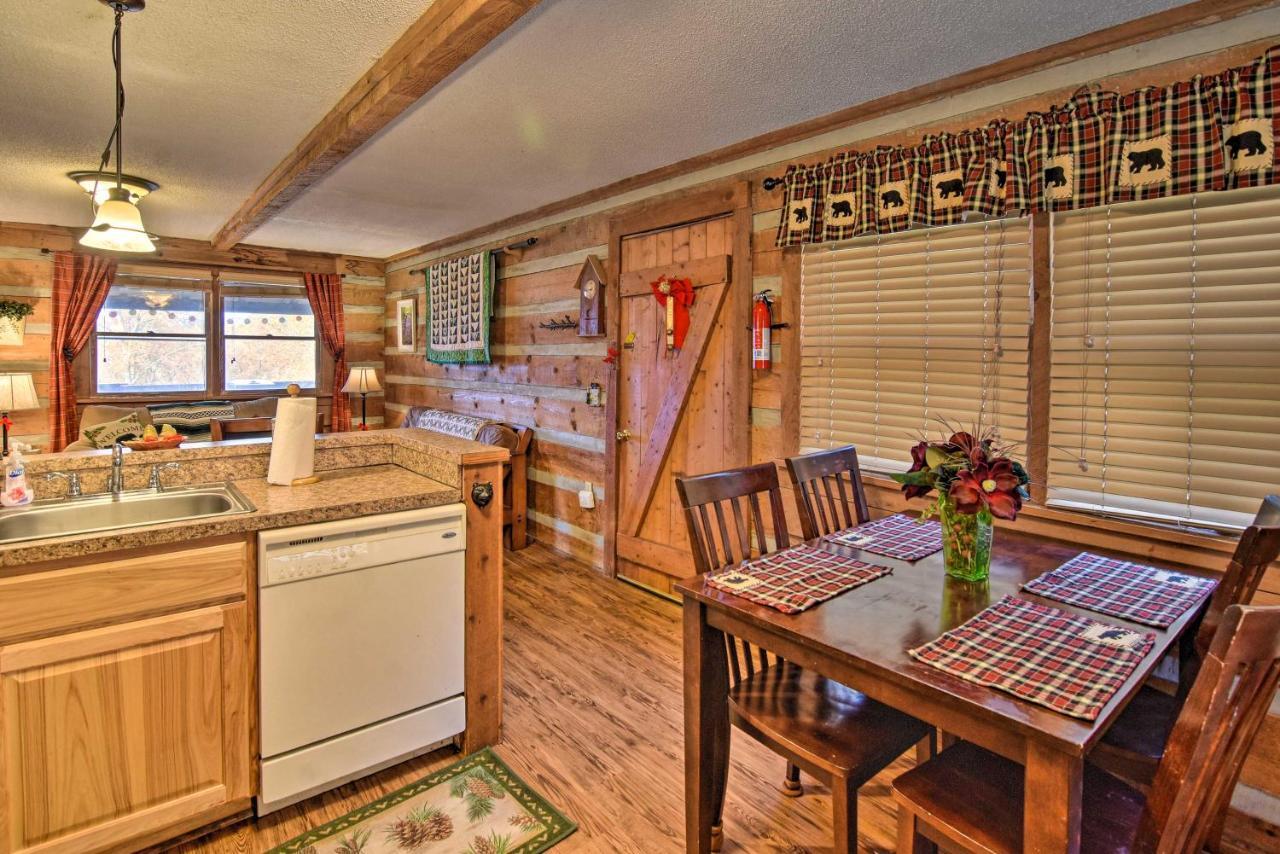 Cozy Cabin With Hot Tub And Smoky Mountain Views! Βίλα Bryson City Εξωτερικό φωτογραφία