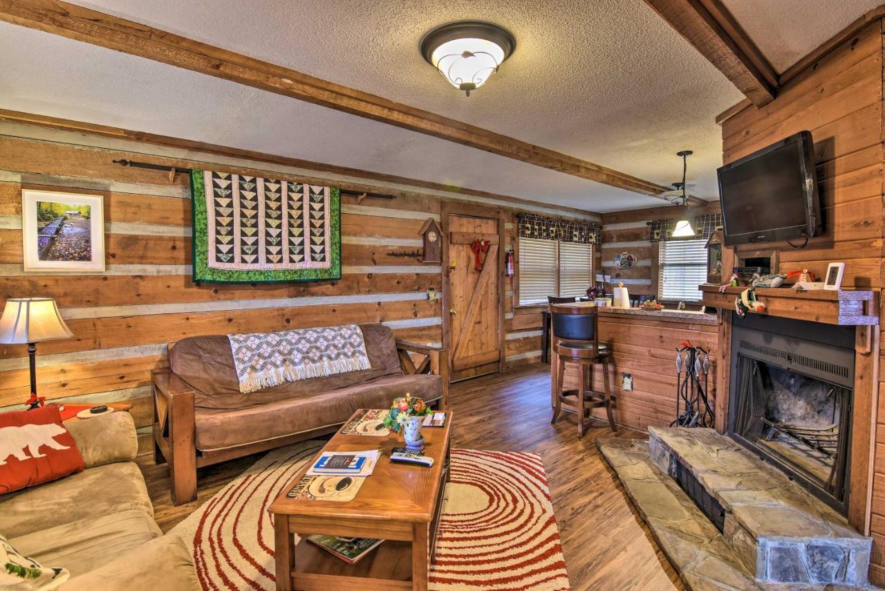 Cozy Cabin With Hot Tub And Smoky Mountain Views! Βίλα Bryson City Εξωτερικό φωτογραφία