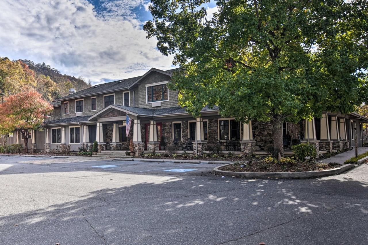 Cozy Cabin With Hot Tub And Smoky Mountain Views! Βίλα Bryson City Εξωτερικό φωτογραφία